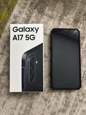 Unlocked Samsung Galaxy A17 5G — Like New + Case & Screen Protector